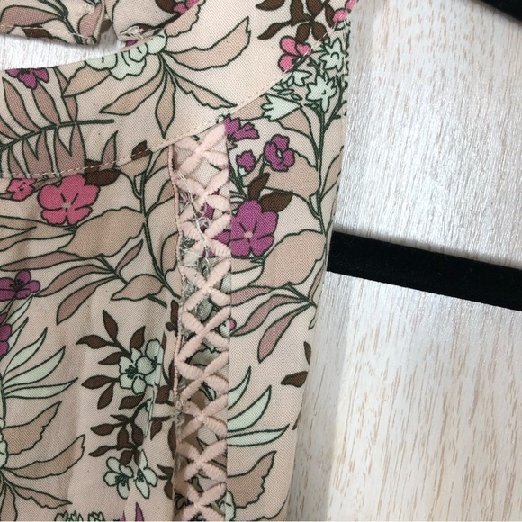 Sunday Mi Amor Open Back Floral Dress - Picture 5 of 5